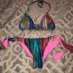 Aria bikineria Brazilian feather bikini